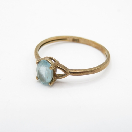 55 - 9ct Gold Blue Gemstone Solitaire Ring (1g) Size M
