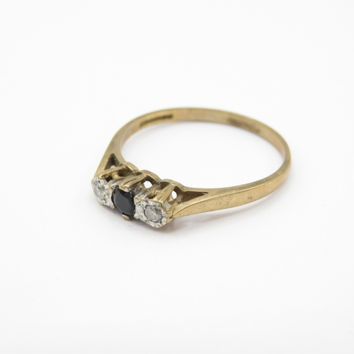 9 - 9ct Gold Sapphire and Diamond Trilogy Ring (1.5g) Size O 1/2