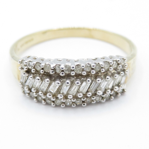 60 - 9ct gold diamond dress ring (2.3g) Size P