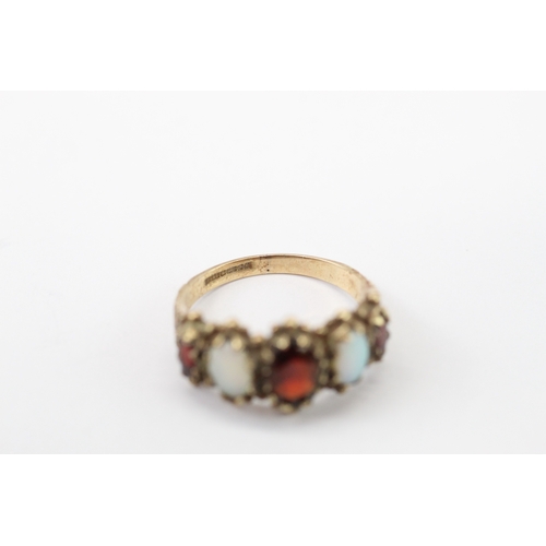 1 - 9ct gold opal garnet five-stone ring (3.6g) Size N