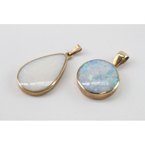 10 - 2x 9ct gold opal pendants (5.2g)