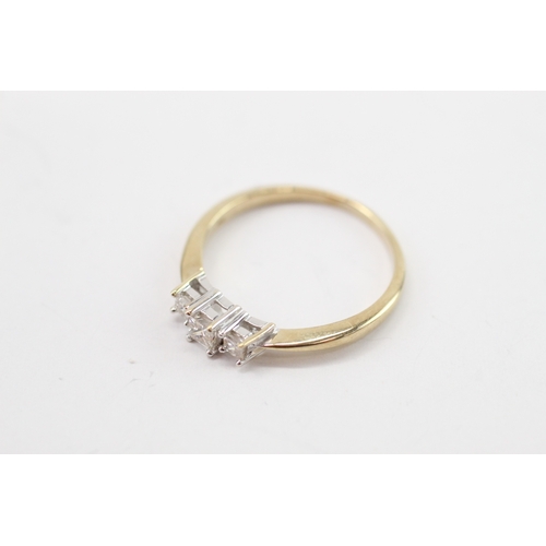 12 - 9ct gold princess cut diamond trilogy ring (1.5g) Size M