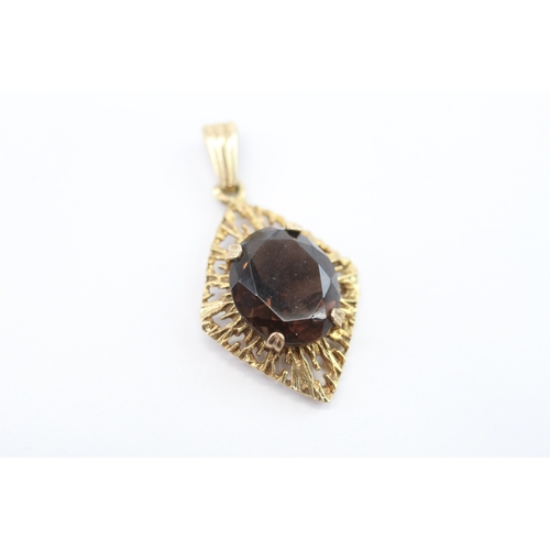 14 - 9ct gold vintage smokey quartz pendant (2.2g)