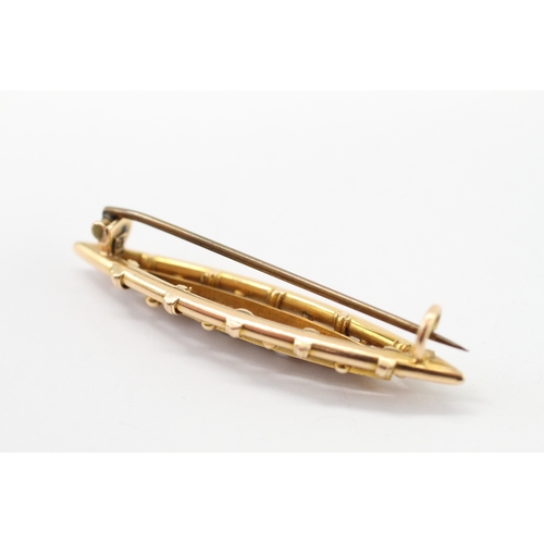 2 - 15ct gold split pearl brooch with base metal pin (3.3g)