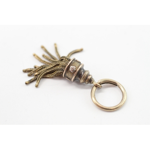 27 - 9ct gold antique tassel charm (3.9g)