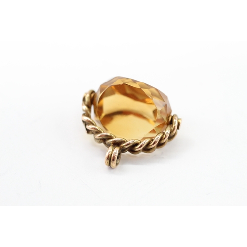 31 - 9ct gold citrine swivel fob (6.3g)