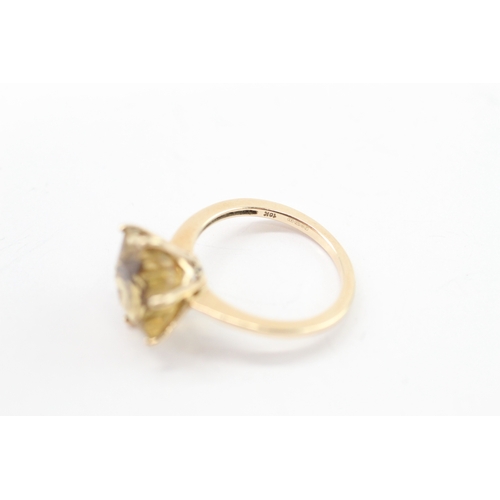 33 - 10ct gold fancy cut citrine cocktail ring (2.5g) Size J 1/2