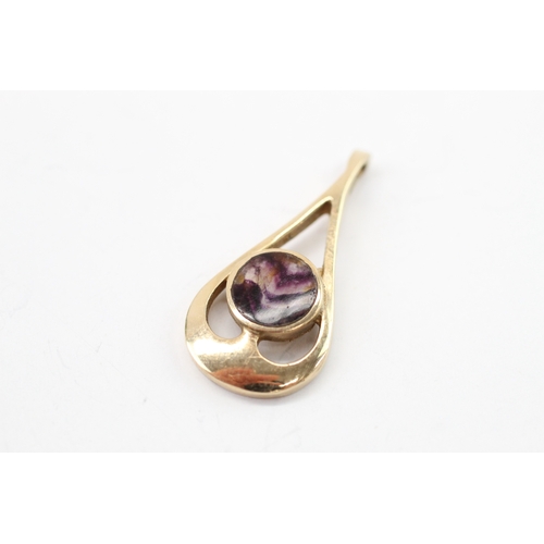 42 - 9ct gold blue john pendant (2.6g)