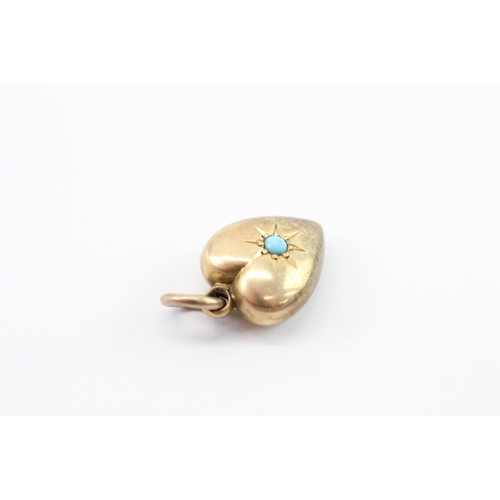 48 - 9c gold Victorian turquoise heart charm (1.1g)