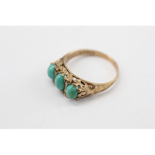 5 - 9ct gold turquoise three-stone boat ring (2.3g) Size K