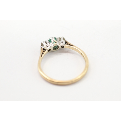 50 - 9ct gold emerald & diamond trilogy ring (2.3g) Size P 1/2