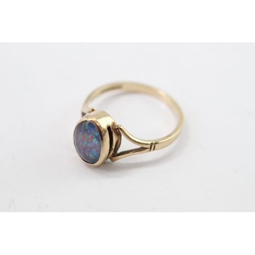 57 - 9ct gold opal triplet ring (2.5g) Size P 1/2