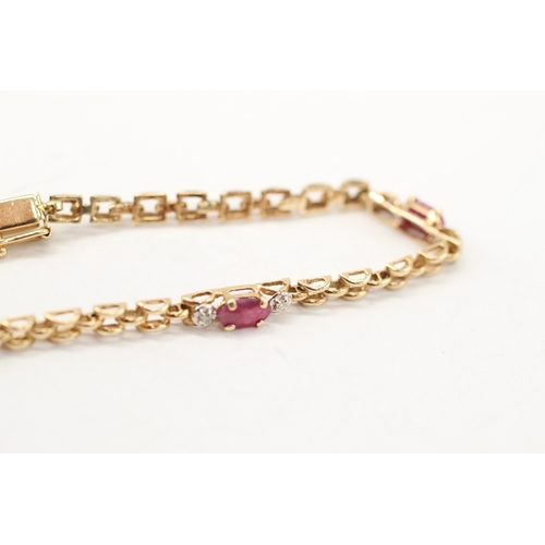 59 - 9ct gold ruby diamond link bracelet (3.4g)