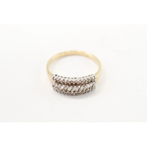 60 - 9ct gold diamond dress ring (2.3g) Size P