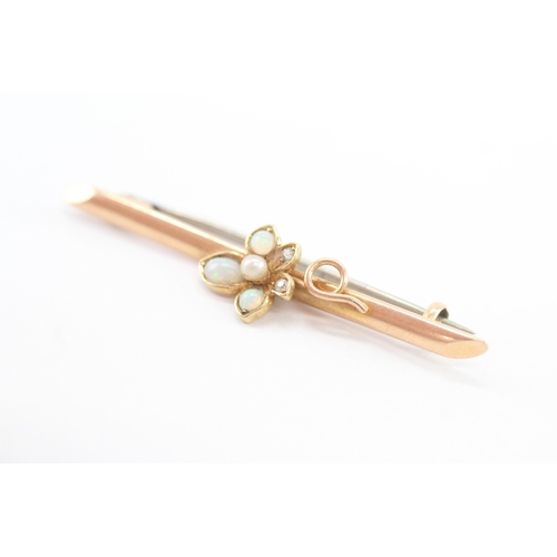 10 - 15ct gold opal diamond seed pearl flower brooch (2.6g)