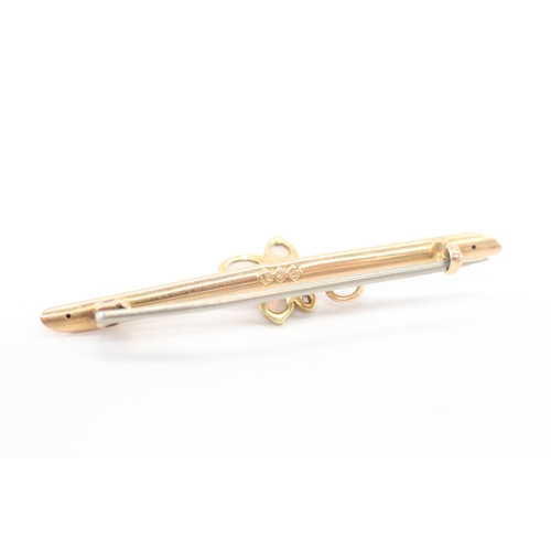 10 - 15ct gold opal diamond seed pearl flower brooch (2.6g)