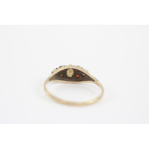 11 - 9ct gold opal garnet boat ring (1.3g) Size N