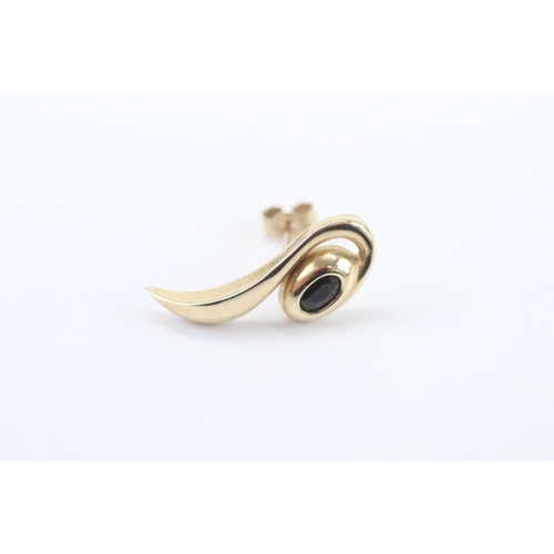 22 - 9ct gold sapphire statement earring studs (2.22g)