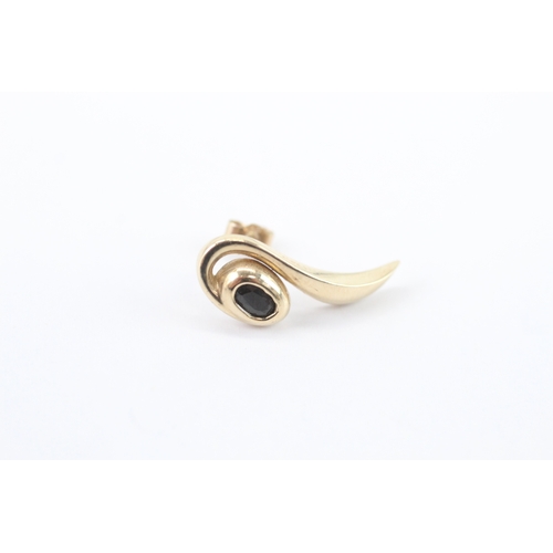 22 - 9ct gold sapphire statement earring studs (2.22g)