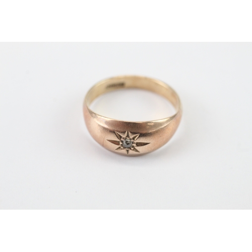 28 - 9ct gold diamond rough cut star set gypsy ring (2.5g) Size L