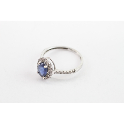 43 - 18ct white gold sapphire diamond cluster ring (1.82g) Size L