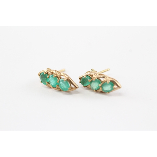 45 - 9ct gold emerald earrings (1.3g)