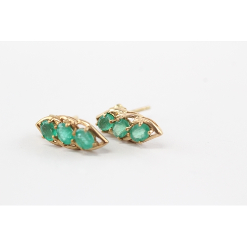 45 - 9ct gold emerald earrings (1.3g)