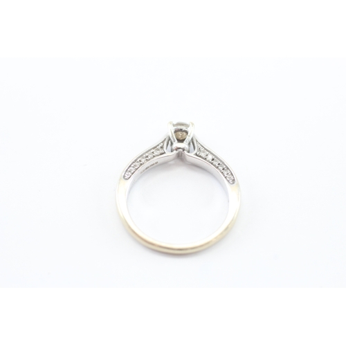 56 - 18ct gold 'FOREVER' diamond ring (3.2g) Size J