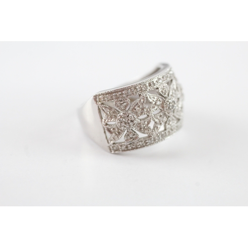 58 - 9ct white gold diamond dress ring (5g) Size O
