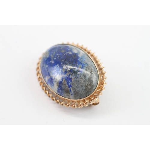 6 - 9ct gold lapis lazuli stone set brooch (6.2g)
