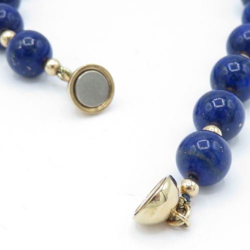 18 - 9ct gold lapis lazuli beads bracelet (16.9g)