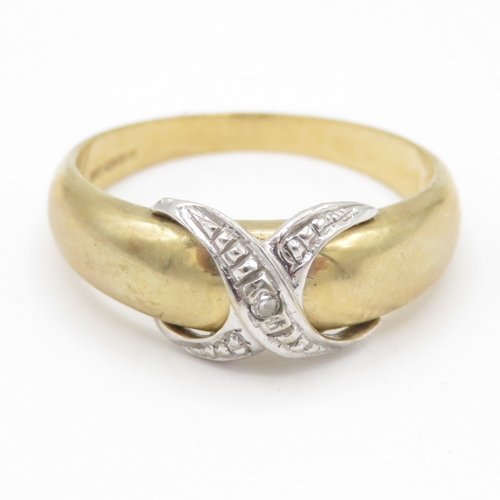11 - 9ct gold diamond dress ring (2.1g) Size N
