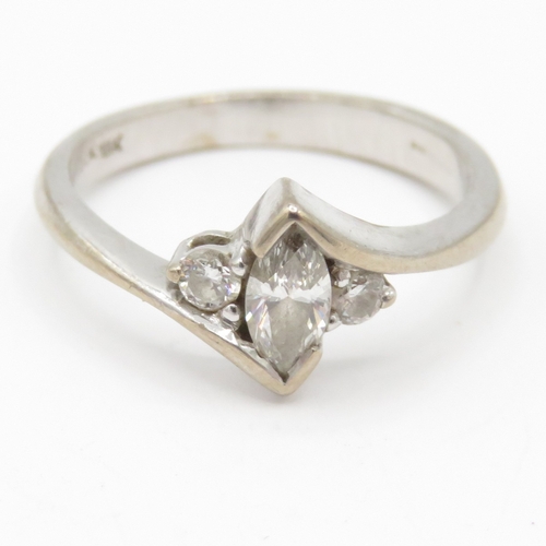 53 - 18ct white gold diamond three stone ring (2.6g) Size G
