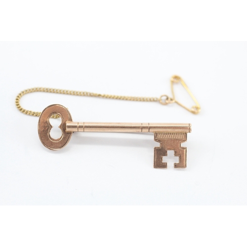10 - 9ct gold antique key brooch (2.1g)