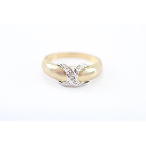 11 - 9ct gold diamond dress ring (2.1g) Size N