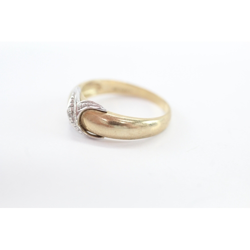 11 - 9ct gold diamond dress ring (2.1g) Size N
