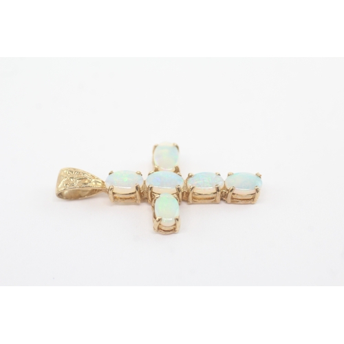 12 - 9ct gold opal cross pendant (2.1g)