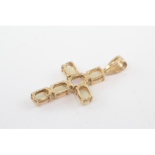 12 - 9ct gold opal cross pendant (2.1g)
