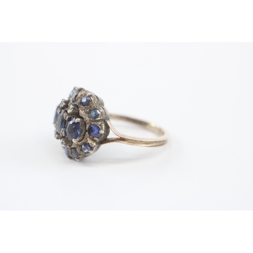 14 - 9ct gold and silver blue and white sapphire ring (2.8g) Size P