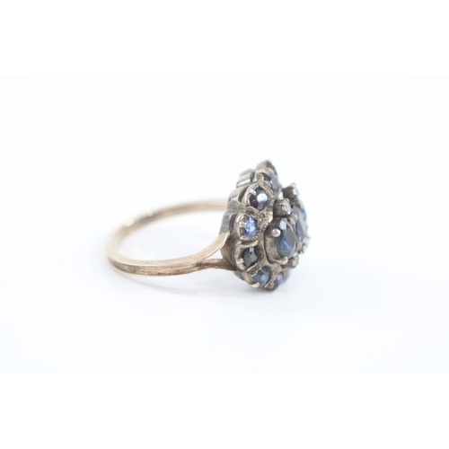 14 - 9ct gold and silver blue and white sapphire ring (2.8g) Size P