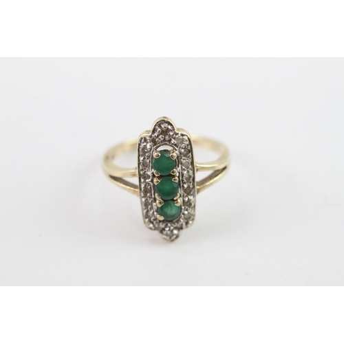 16 - 9ct gold diamond and emerald art deco style ring (2.38g) Size I