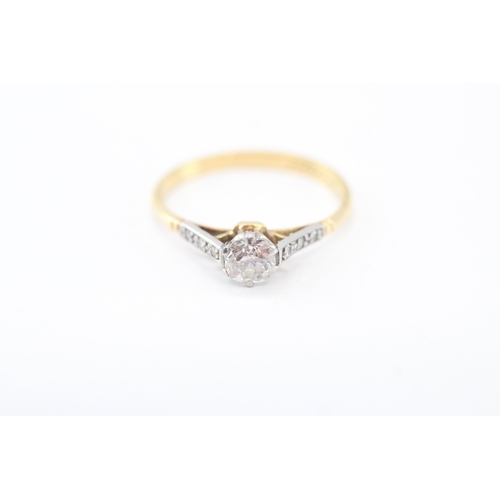 24 - 18ct gold diamond solitaire ring (2.3g) Size P