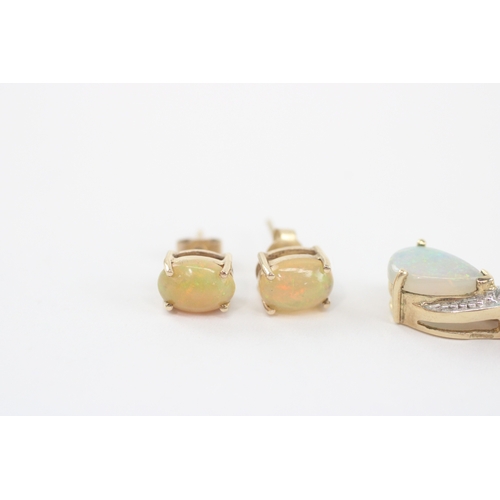 49 - 2x 9ct gold opal diamond earrings pendant set (2.3g)