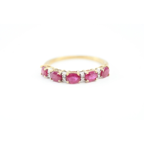7 - 9ct gold diamond ruby ring (1.6g) Size P