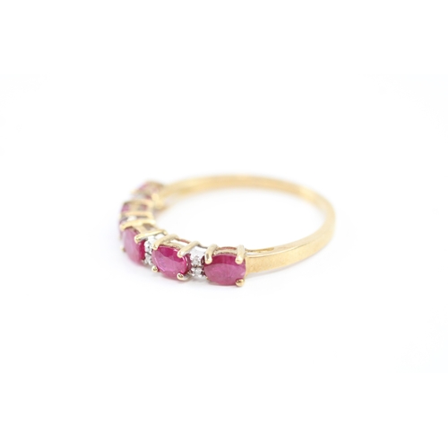 7 - 9ct gold diamond ruby ring (1.6g) Size P