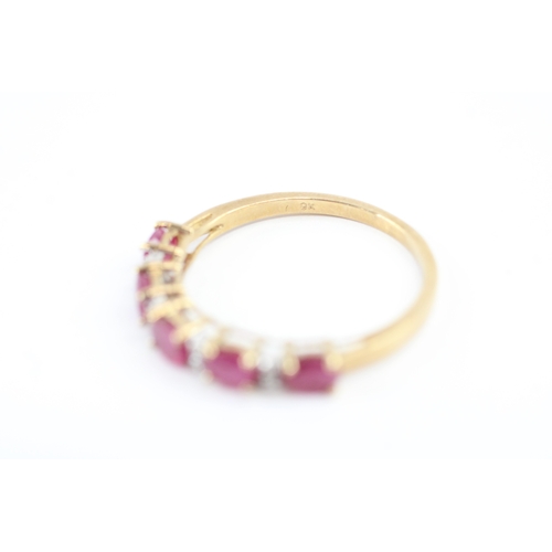 7 - 9ct gold diamond ruby ring (1.6g) Size P