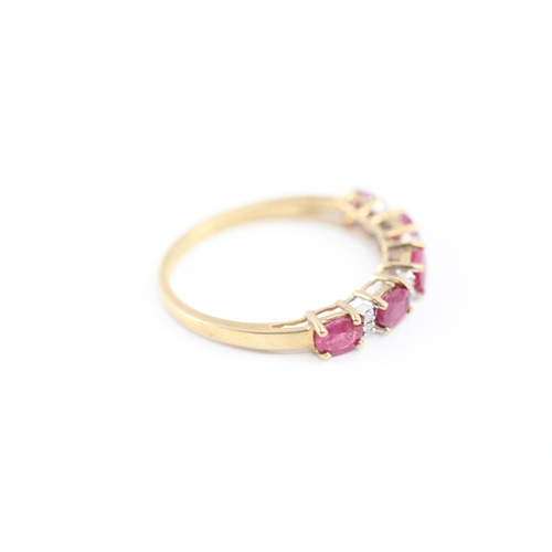 7 - 9ct gold diamond ruby ring (1.6g) Size P