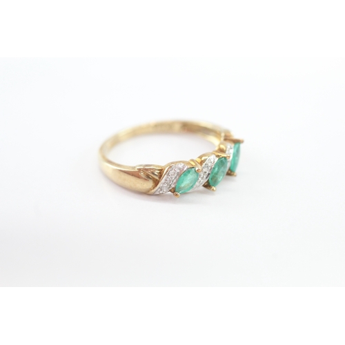 9 - 9ct gold emerald diamond half eternity ring (2.1g) Size O
