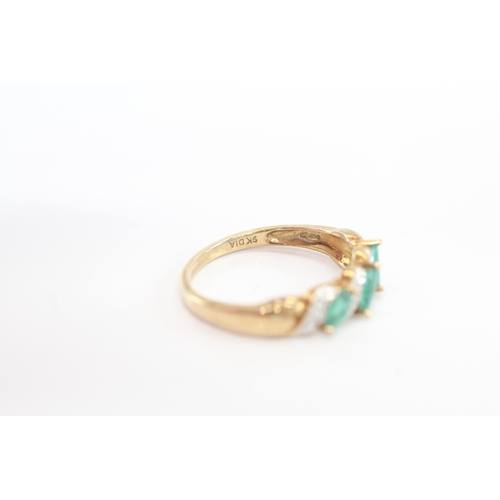 9 - 9ct gold emerald diamond half eternity ring (2.1g) Size O