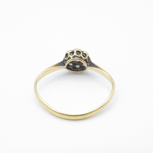 22 - 18ct gold diamond cluster ring (1.9g) misshapen Size M